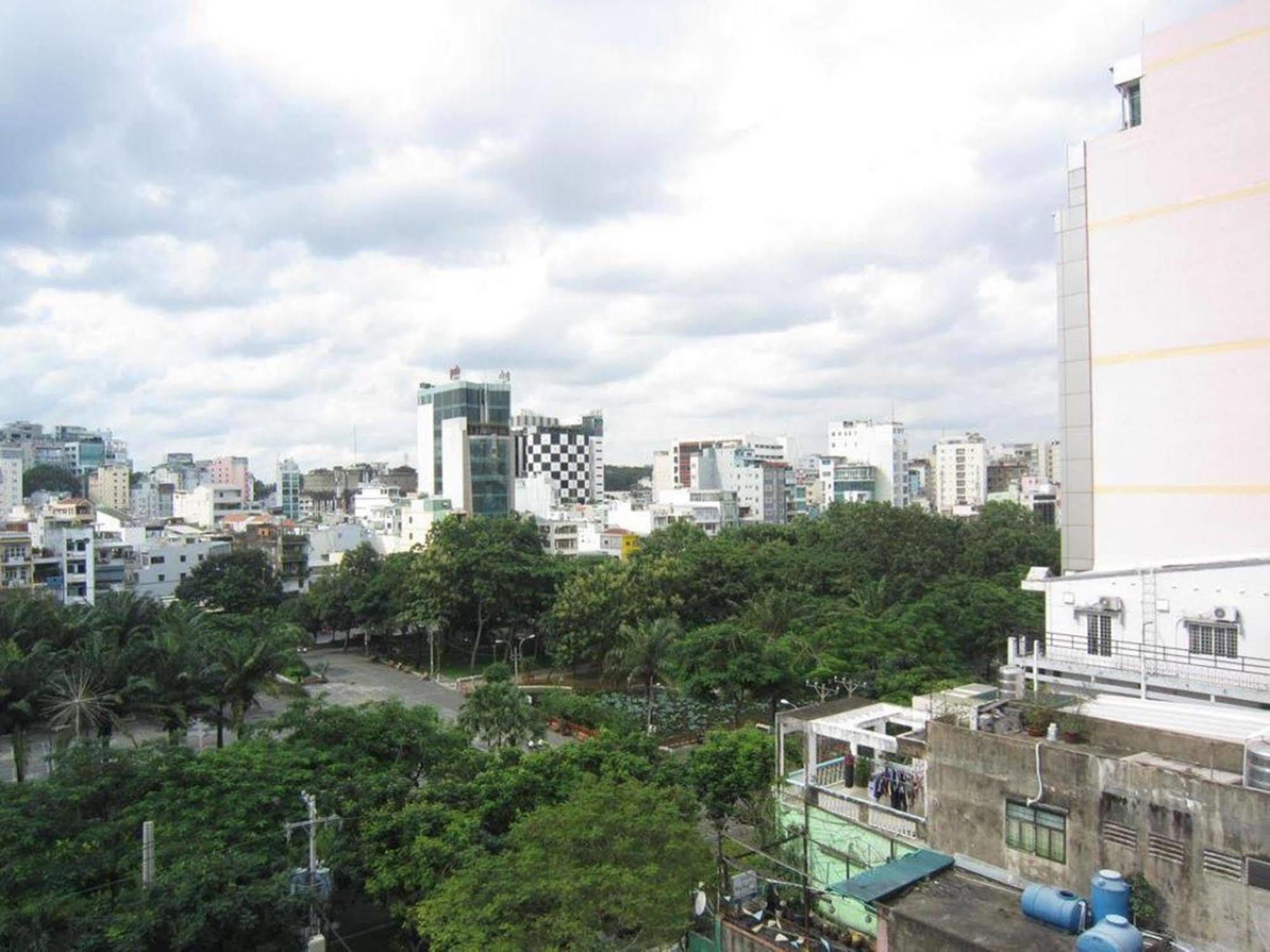 Hotel Reddoorz @ Pham Ngu Lao Street 3 Ciudad Ho Chi Minh  Exterior foto